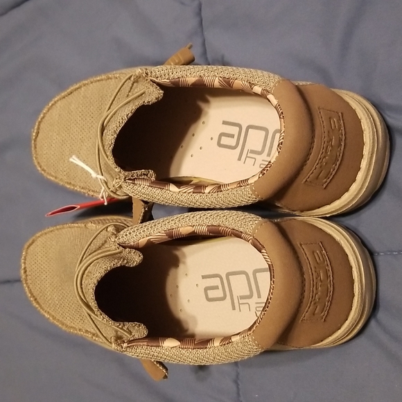 Mens size 10 - Picture 2 of 2